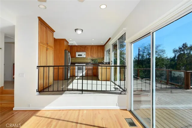 $5,500 | 22210 Miston Drive, Woodland Hills, CA 91364