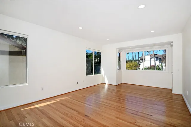 $5,500 | 22210 Miston Drive, Woodland Hills, CA 91364