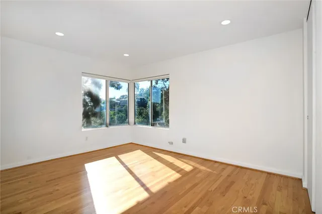 $5,500 | 22210 Miston Drive, Woodland Hills, CA 91364