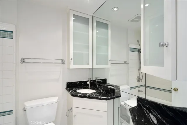 $5,500 | 22210 Miston Drive, Woodland Hills, CA 91364