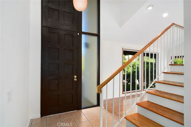 $5,500 | 22210 Miston Drive, Woodland Hills, CA 91364