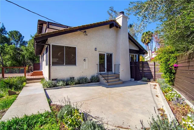 $5,500 | 22210 Miston Drive, Woodland Hills, CA 91364