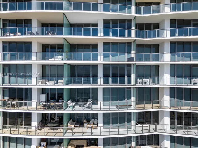 $2,995,000 | 1116 North Ocean Boulevard, Unit 1404, Pompano Beach, FL 33062