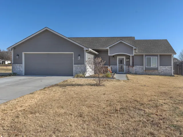 $215,000 | 1220 South Emporia Street, El Dorado, KS 67042