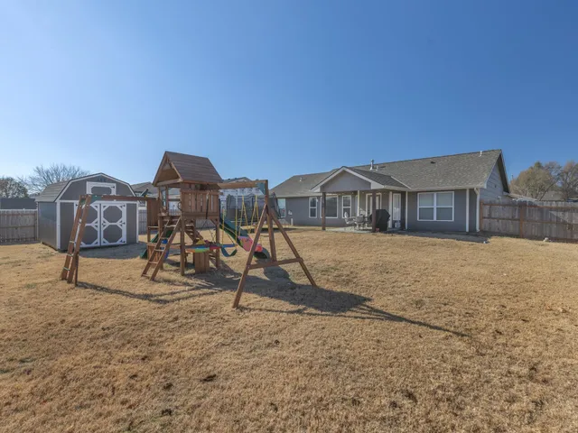 $215,000 | 1220 South Emporia Street, El Dorado, KS 67042