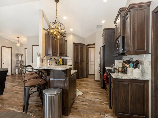 $215,000 | 1220 South Emporia Street, El Dorado, KS 67042