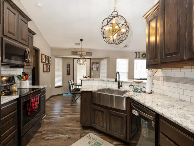 $215,000 | 1220 South Emporia Street, El Dorado, KS 67042