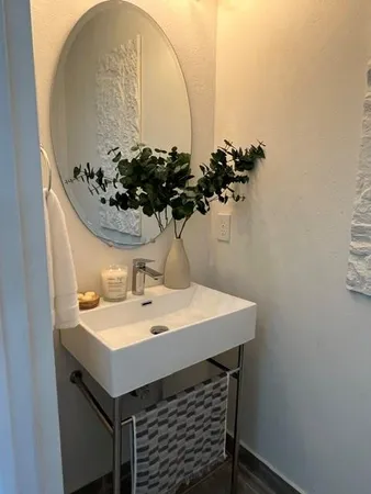 $3,800 | 2526 Pierce Street, Unit 6, Hollywood, FL 33020