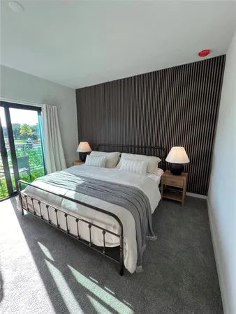 $3,800 | 2526 Pierce Street, Unit 6, Hollywood, FL 33020