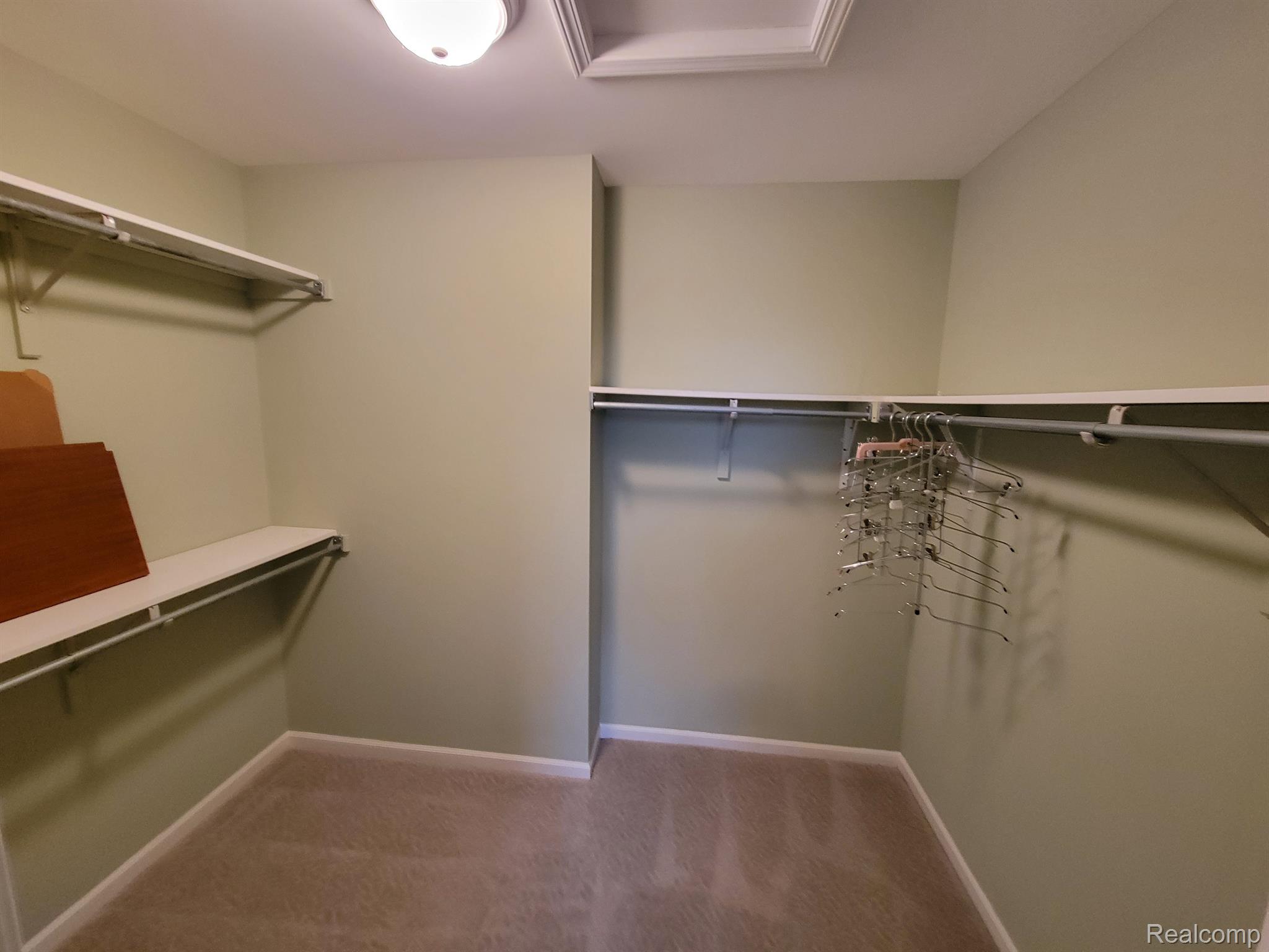4608 Jasmond Road Goodrich, MI 48438 - Photo 37 of 60 Main bedroom closet