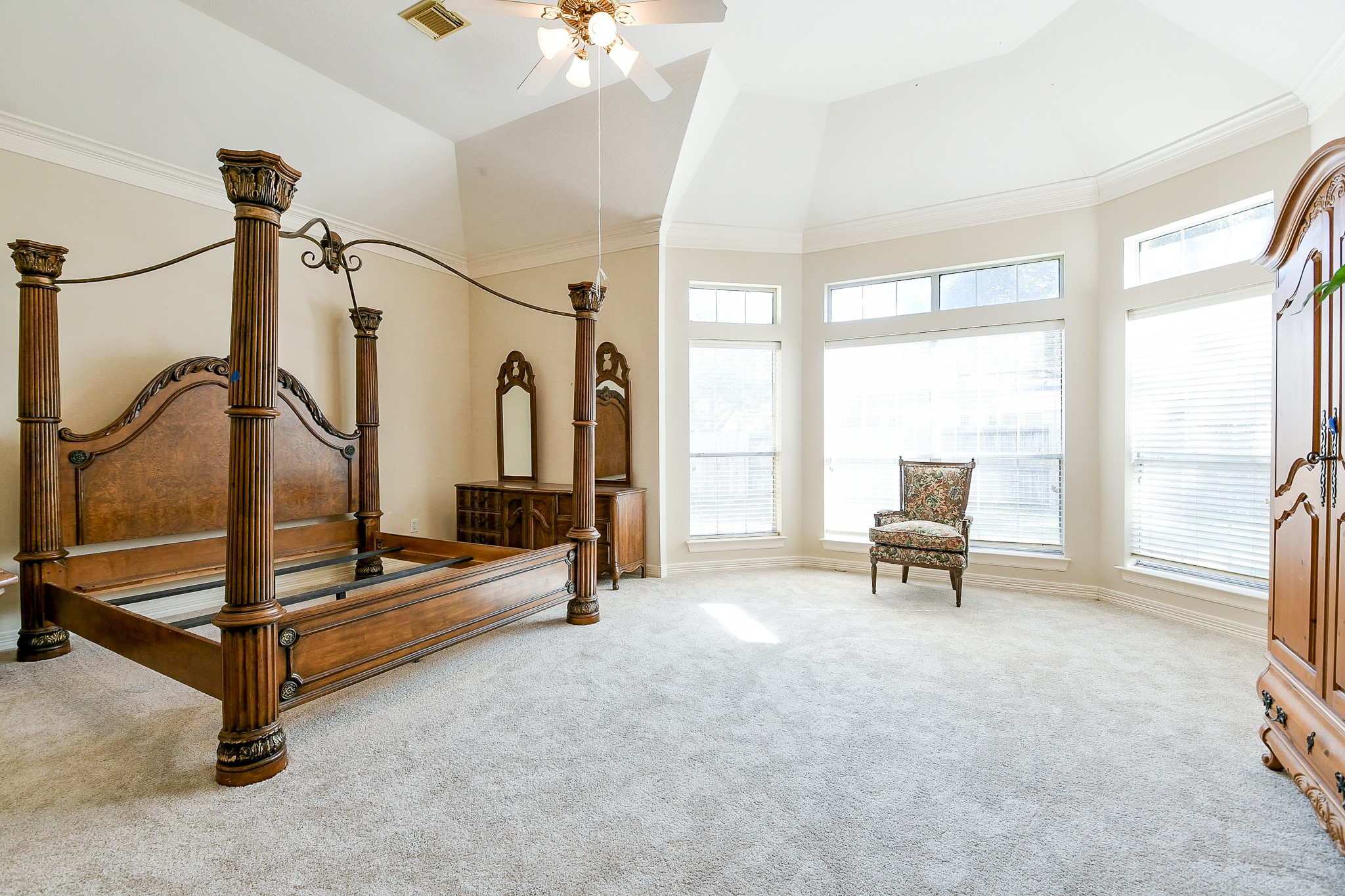 3003 Grand Noble Circle Houston, TX 77068 - Photo 18 of 32 a view of a room with gym equipment