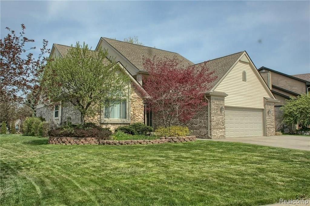 51955 Lillian Road Chesterfield, MI 48047 - Photo 3 of 33