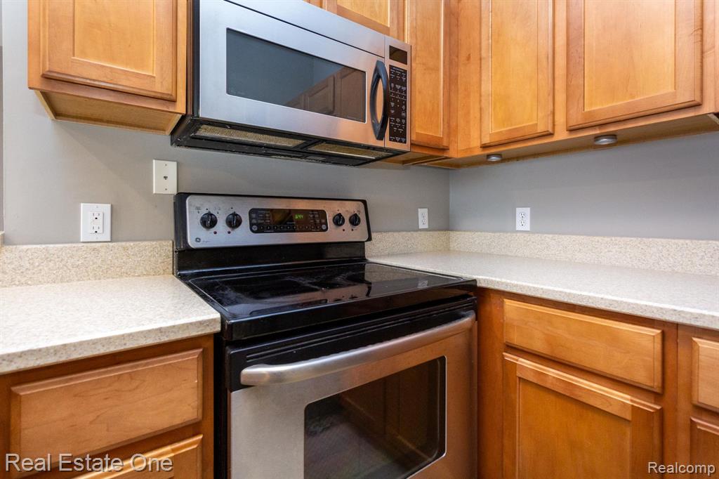 1429 Raliegh Place Troy, MI 48084 - Photo 17 of 47