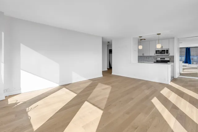 $2,800 | 5445 North Sheridan Road, Unit 1512, Chicago, IL 60640