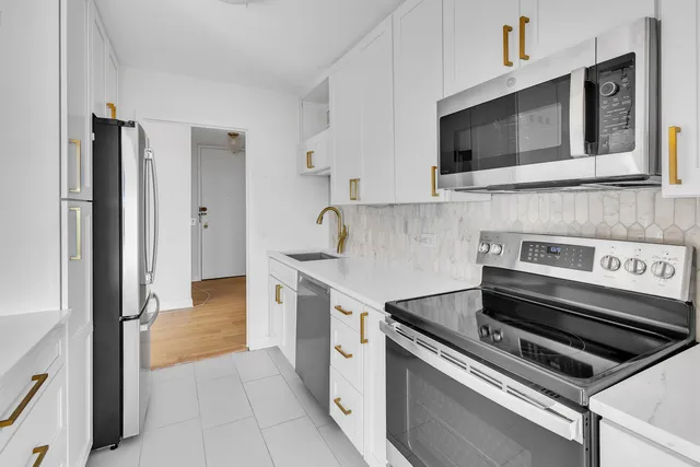 $2,800 | 5445 North Sheridan Road, Unit 1512, Chicago, IL 60640