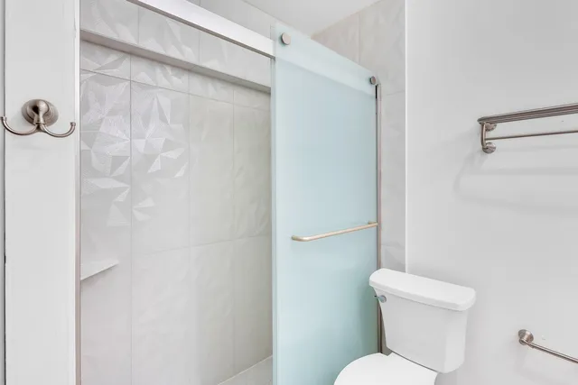 $2,800 | 5445 North Sheridan Road, Unit 1512, Chicago, IL 60640