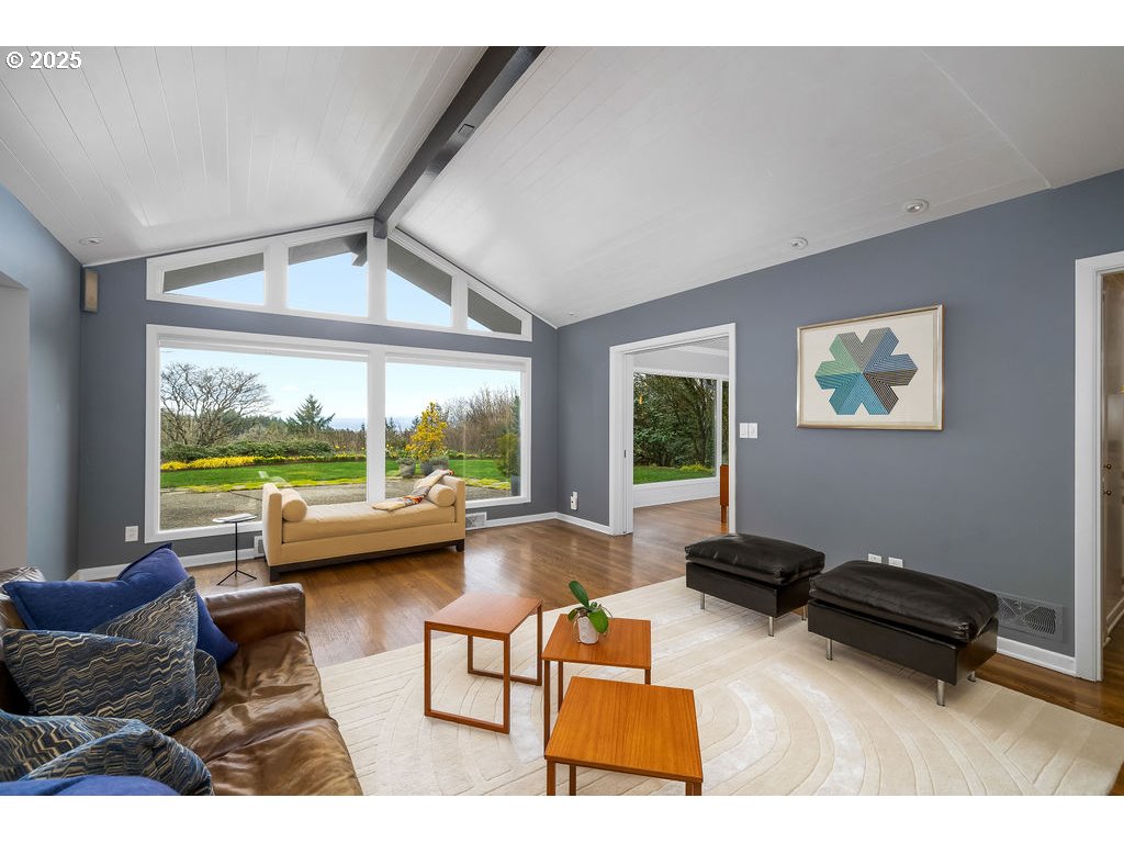 3925 Southwest Humphrey Boulevard Portland, OR 97221 - Photo 12 of 48