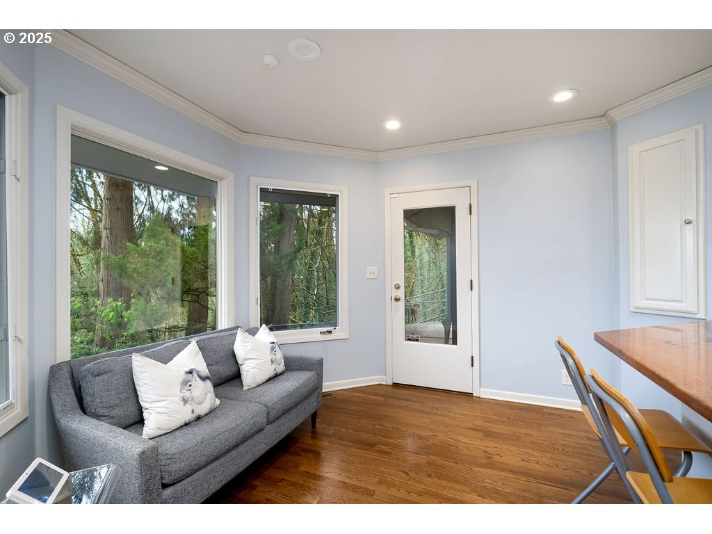 3925 Southwest Humphrey Boulevard Portland, OR 97221 - Photo 19 of 48