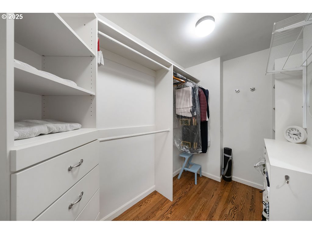 3925 Southwest Humphrey Boulevard Portland, OR 97221 - Photo 24 of 48