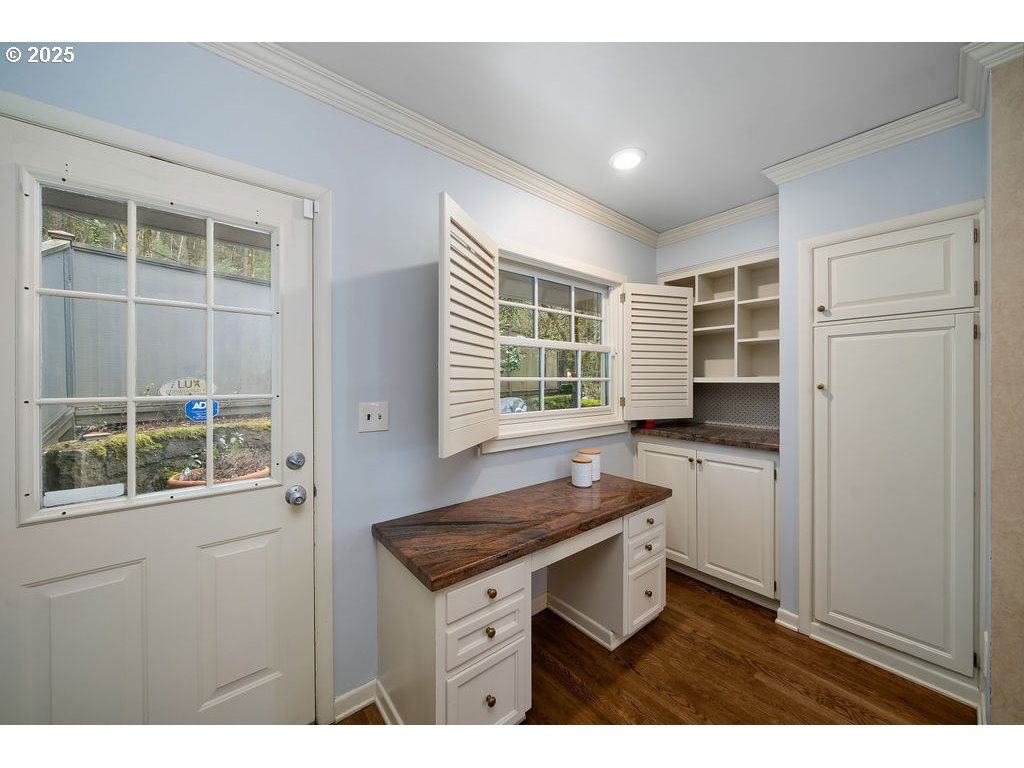 3925 Southwest Humphrey Boulevard Portland, OR 97221 - Photo 30 of 48