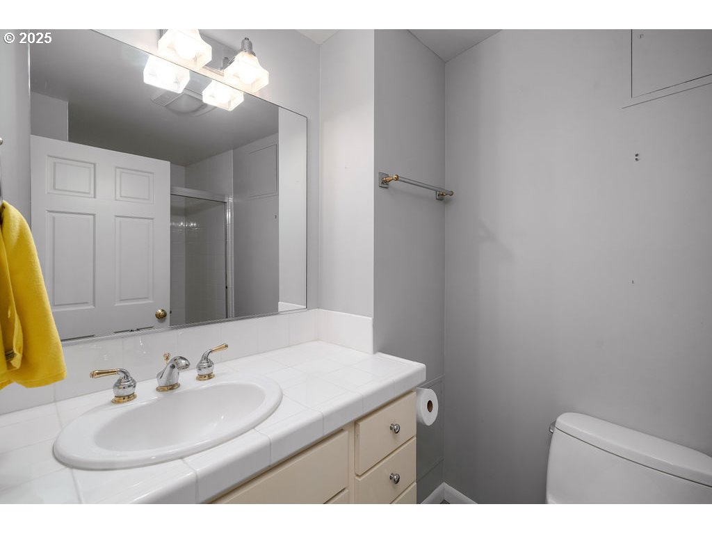 3925 Southwest Humphrey Boulevard Portland, OR 97221 - Photo 34 of 48