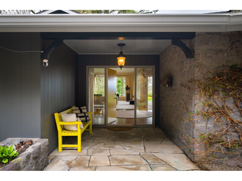 3925 Southwest Humphrey Boulevard Portland, OR 97221 - Photo 4 of 48