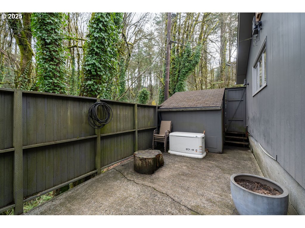 3925 Southwest Humphrey Boulevard Portland, OR 97221 - Photo 42 of 48