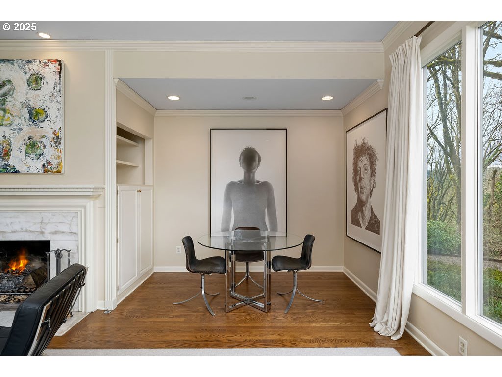 3925 Southwest Humphrey Boulevard Portland, OR 97221 - Photo 8 of 48