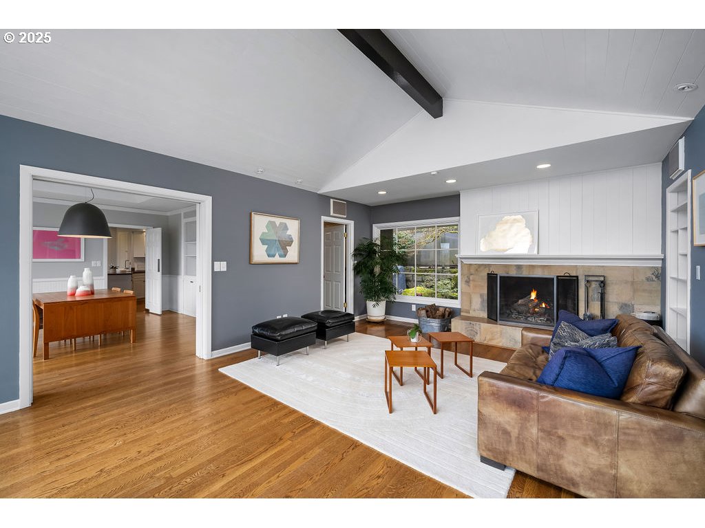 3925 Southwest Humphrey Boulevard Portland, OR 97221 - Photo 10 of 48