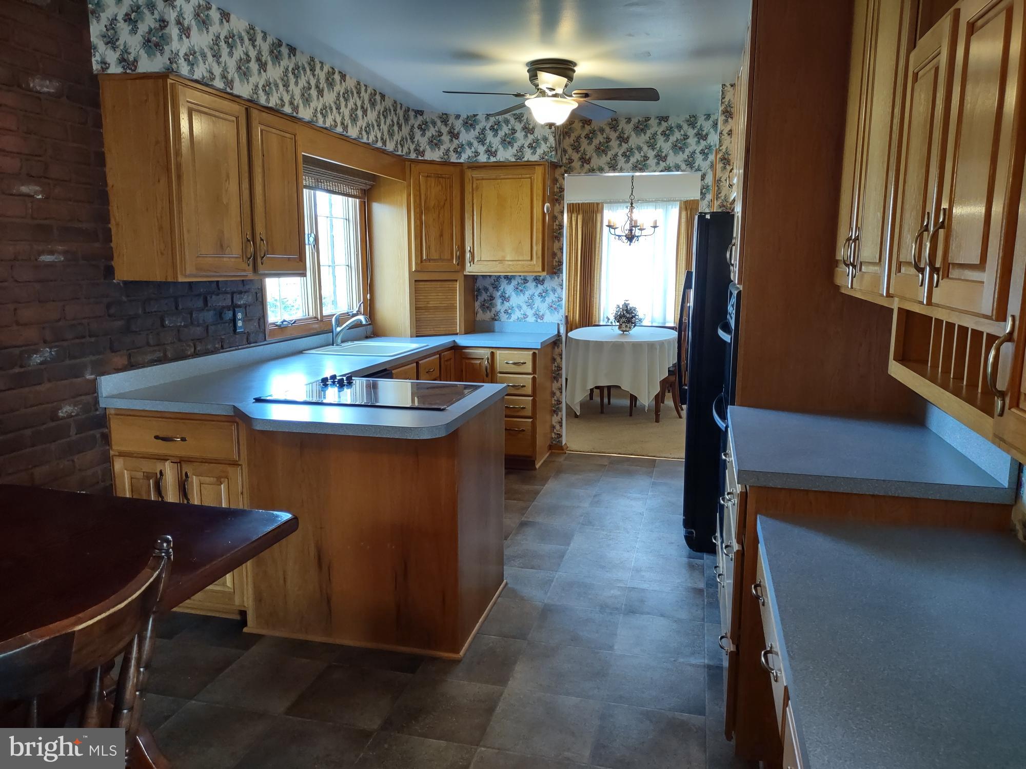 601 Rowe Drive Aberdeen, MD 21001 - Photo 20 of 52 Kitchen - view to Dining Room