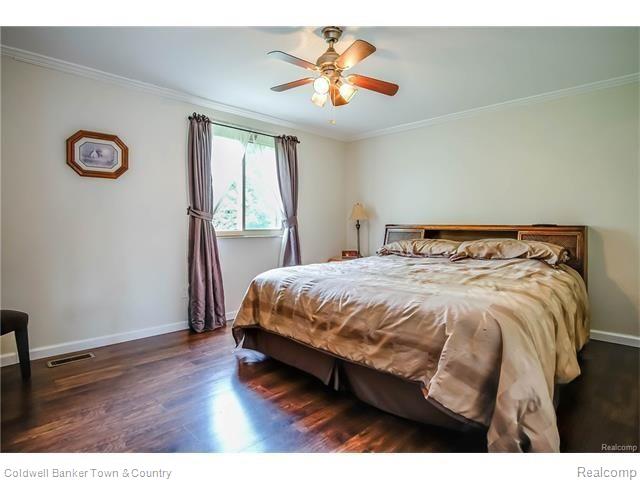 2693 Dutcher Road Howell, MI 48843 - Photo 13 of 39 GetMedia-13.jpg