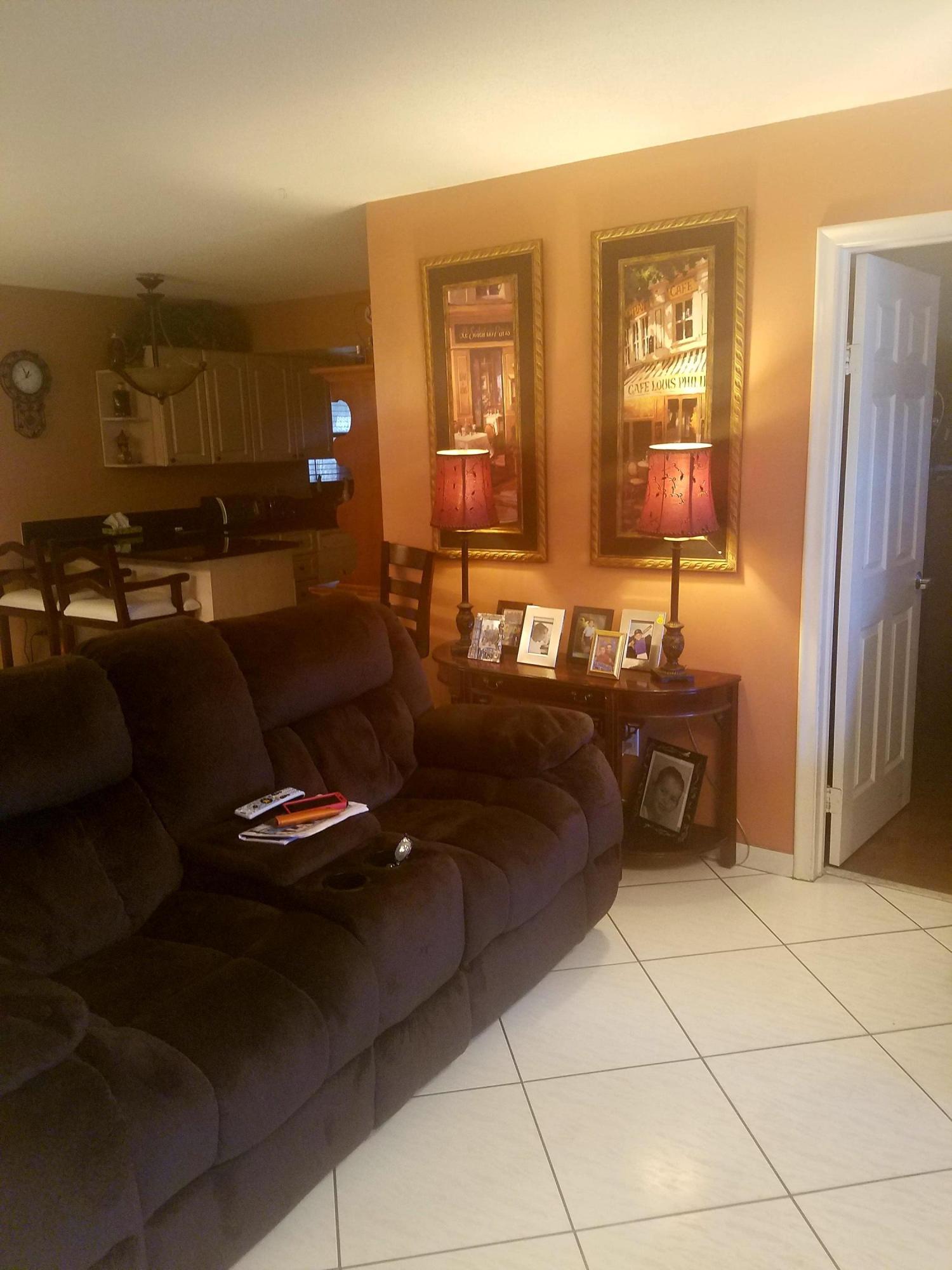 441 Kirk Road Palm Springs, FL 33461 - Photo 5 of 35 20160924_125406