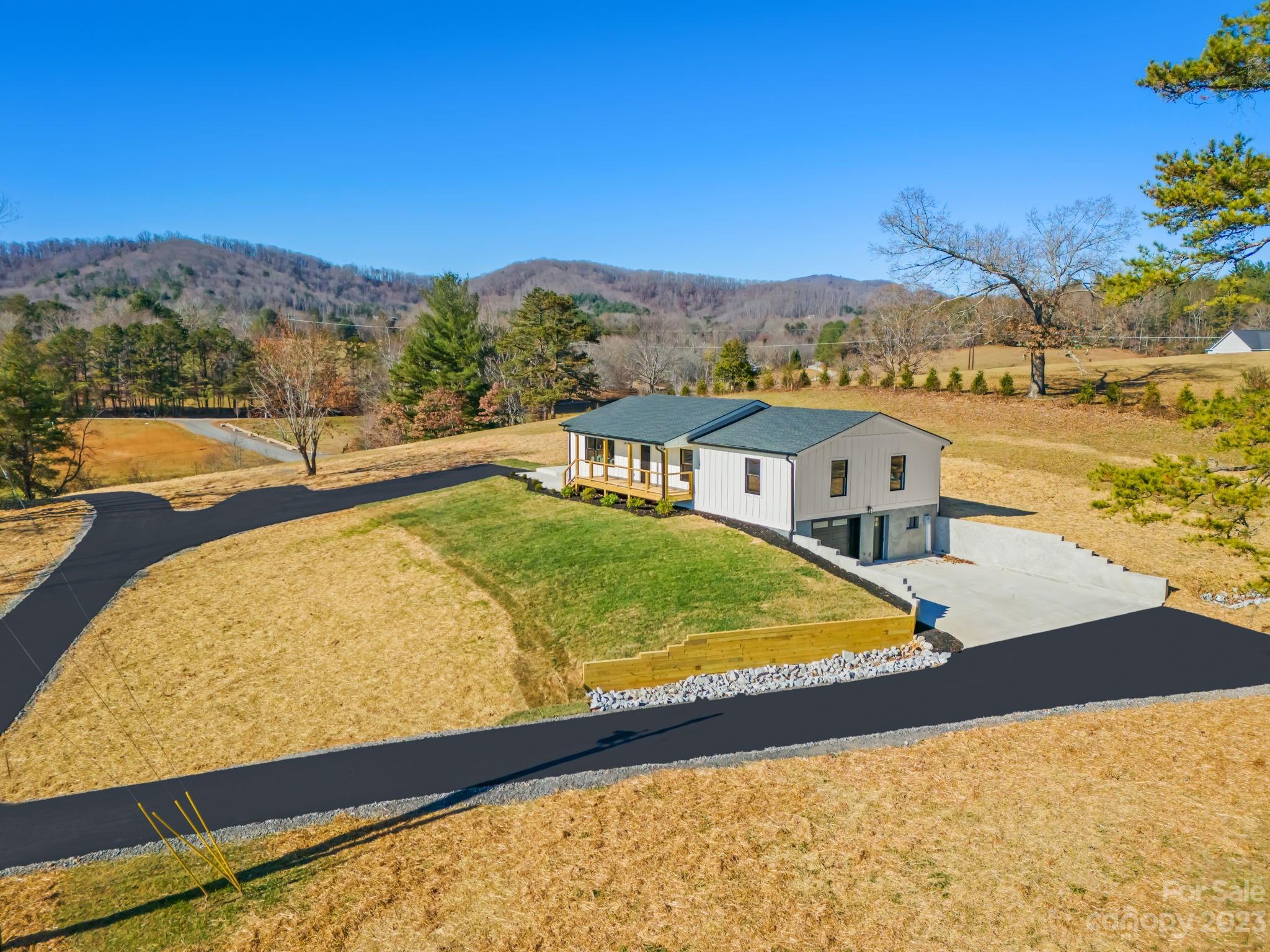 310 Terra Rdg Lane Fletcher, NC 28732 - Photo 2 of 48 Gallery Image 2