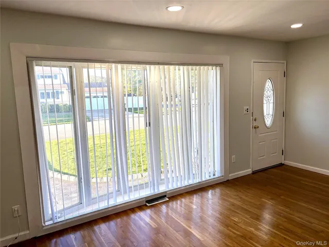 $629,000 | 1483 4th Street, West Babylon, NY 11704