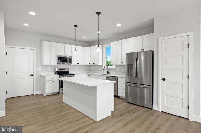 $618,800 | 14 Shore Drive, Colonial Beach, VA 22443