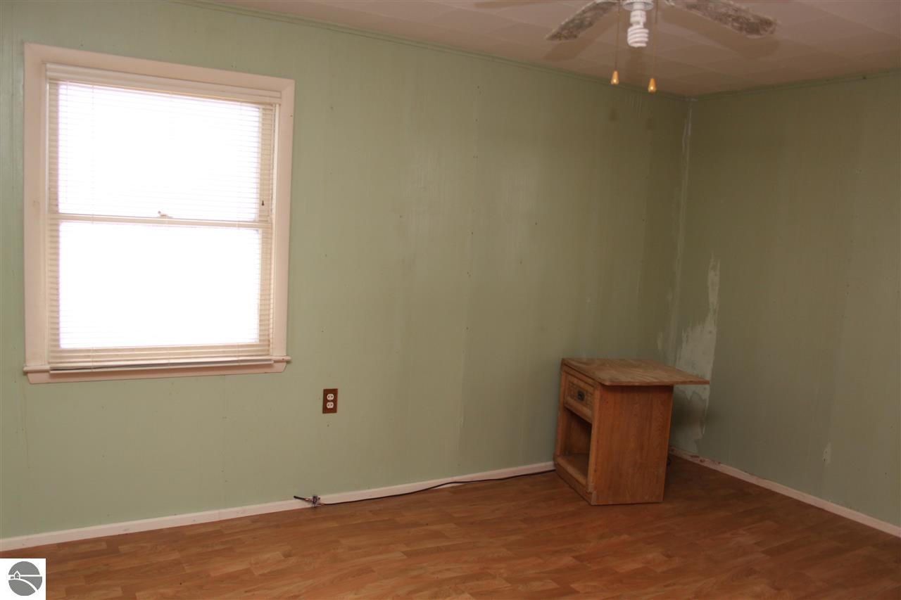 3689 Wallaker Road Benzonia, MI 49616 - Photo 24 of 27 1783894-23.JPG