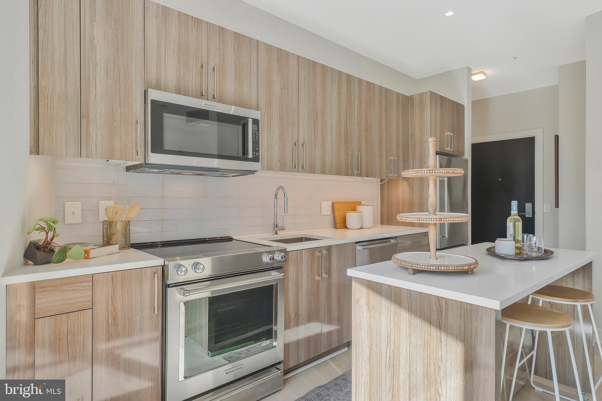 1794 Lanier Place Northwest, Unit 309 Washington, DC 20009 - Photo 5 of 22 Kitchen