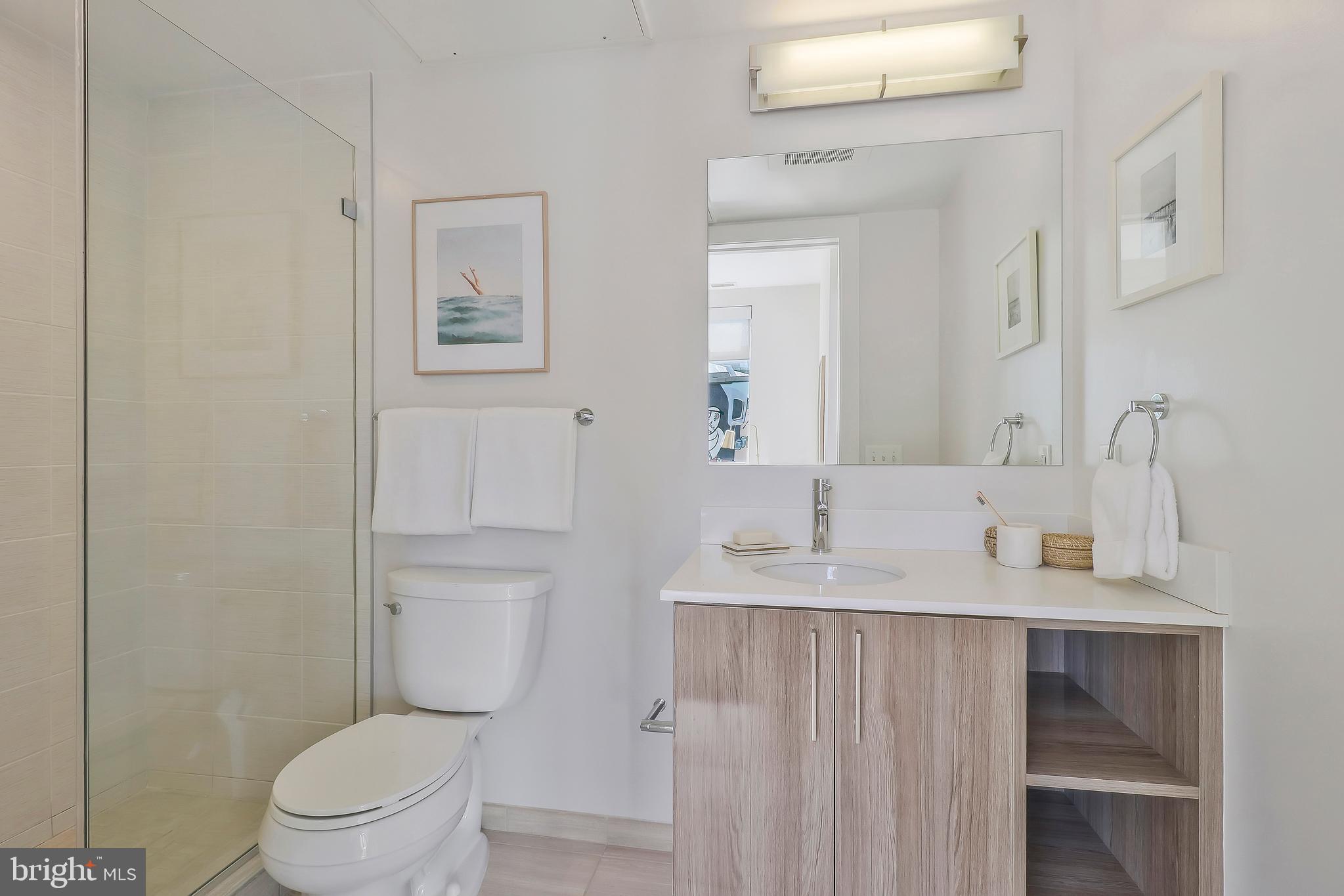 1794 Lanier Place Northwest, Unit 309 Washington, DC 20009 - Photo 9 of 22 Full bath