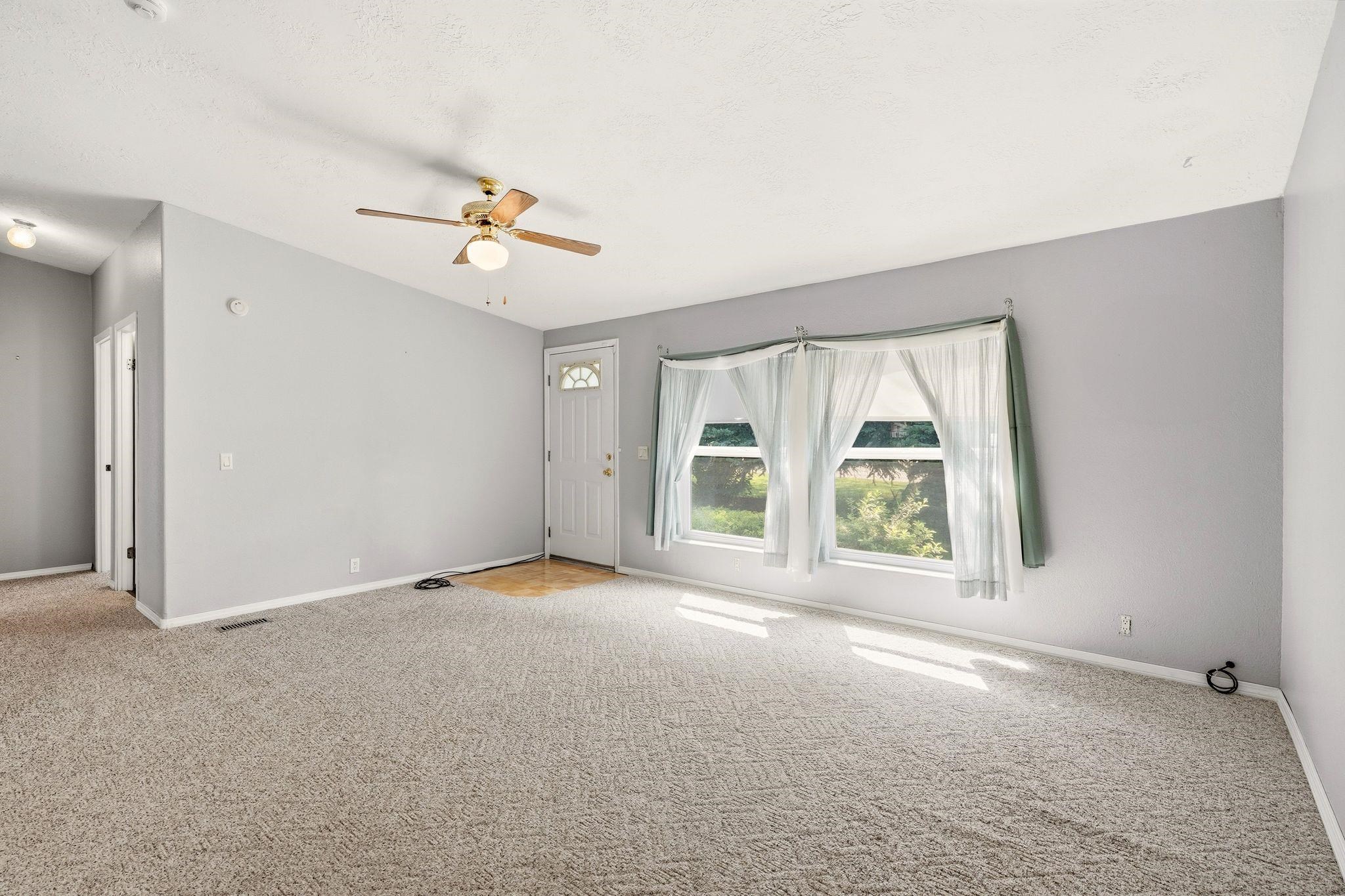 6355 Sundown Road Nine Mile Falls, WA 99026 - Photo 5 of 42 Gallery Image 5