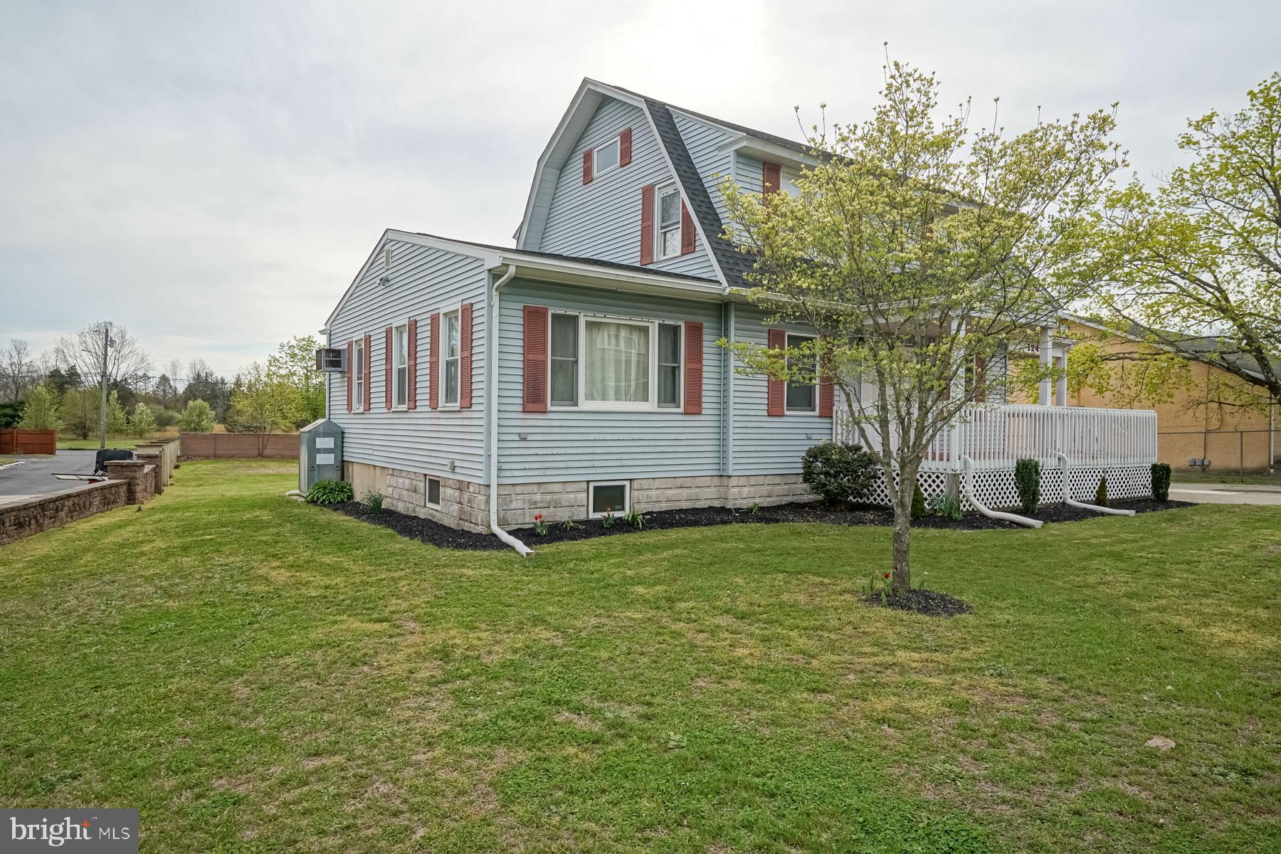 124 North 1st Road Hammonton, NJ 08037 - Photo 3 of 29 a view of a house with a backyard