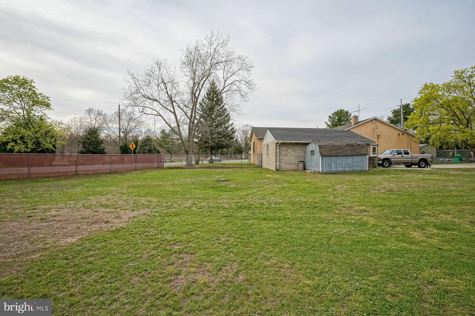 124 North 1st Road Hammonton, NJ 08037 - Photo 8 of 29 a house view with garden space