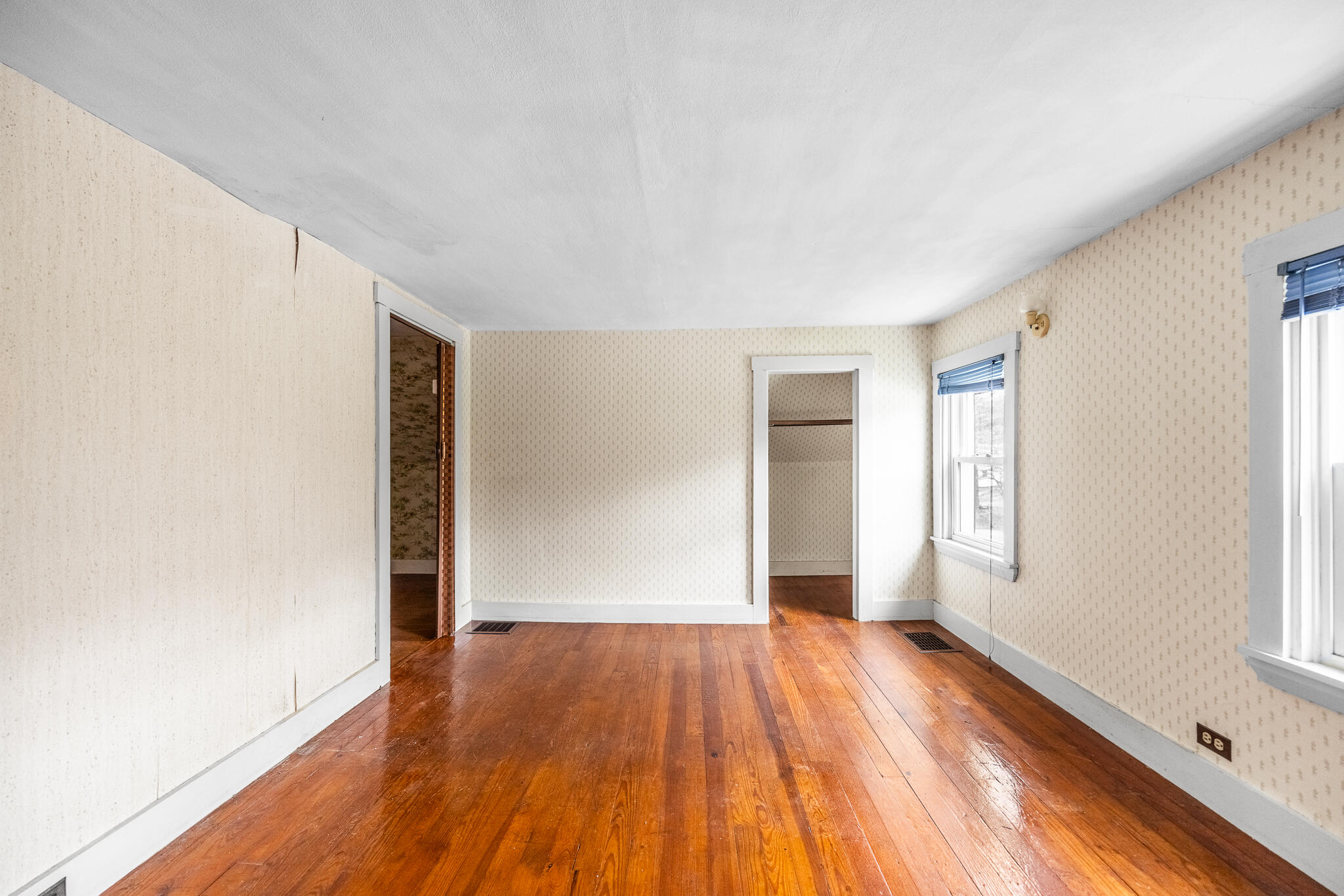 2546 U.S. Rte 2 Hermon, ME 04401 - Photo 19 of 30 Upstairs Room 1-2