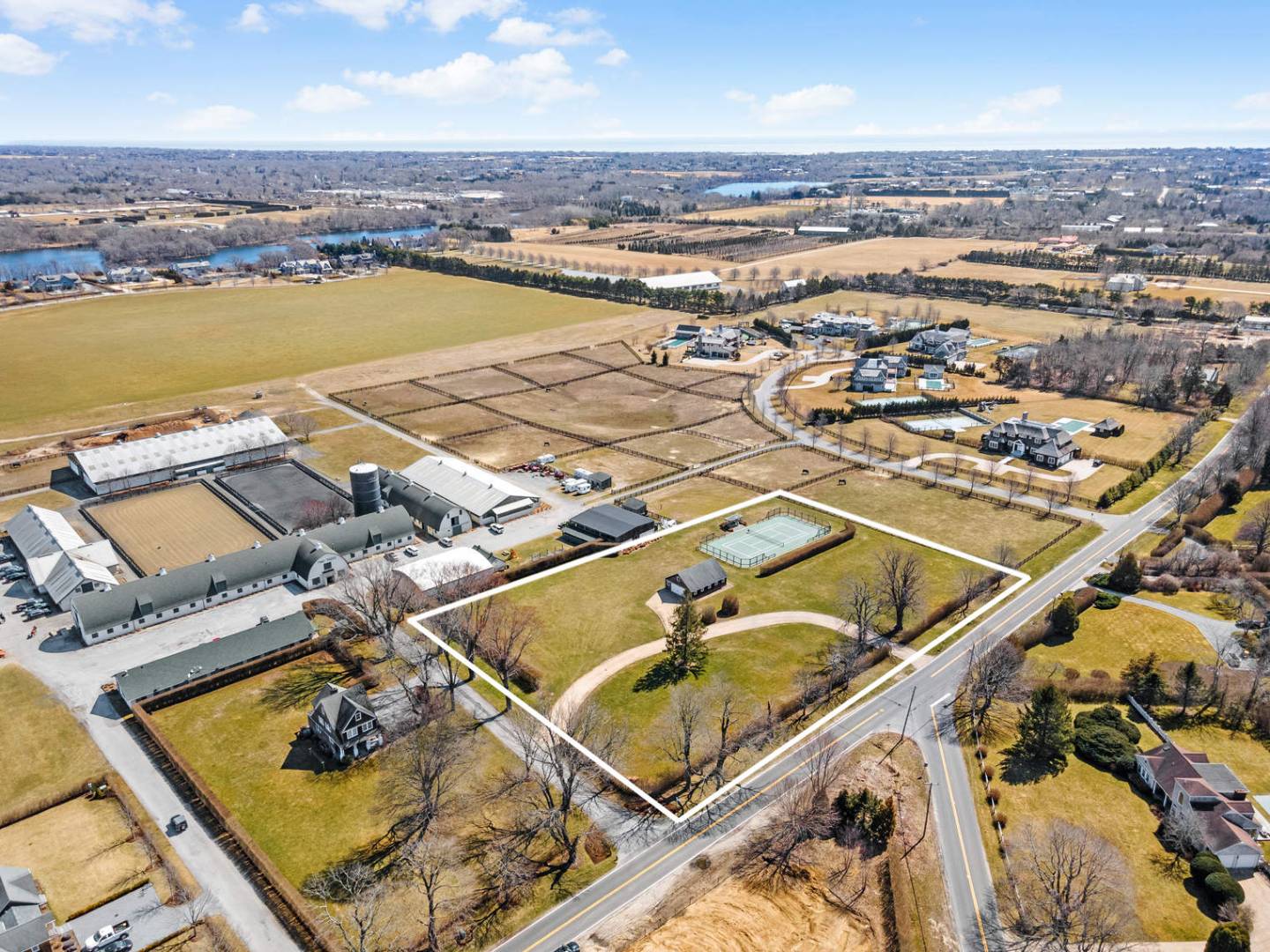 849 Hayground Road Water Mill, NY 11976 - Photo 3 of 31