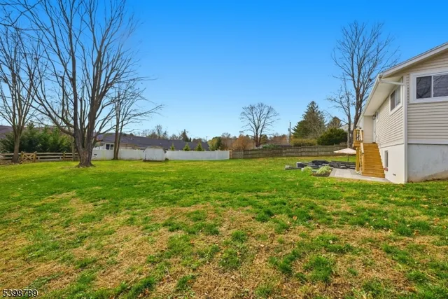 a view of yard with tree s