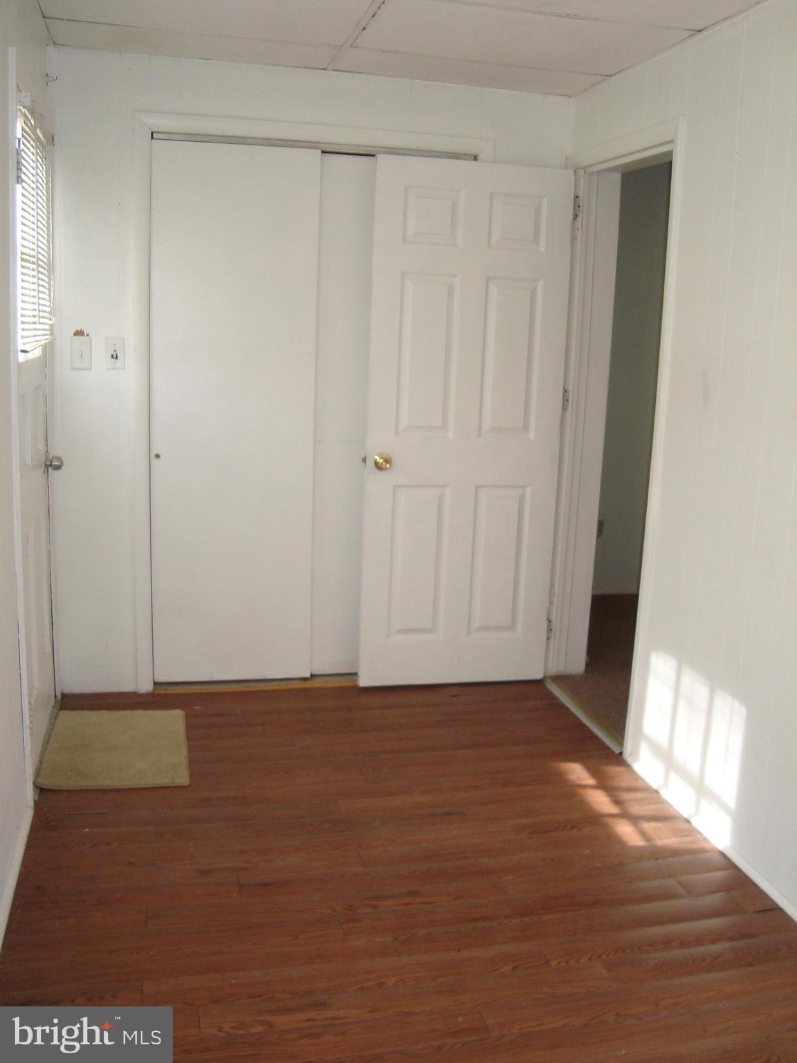 9118 Belair Road Baltimore, MD 21236 - Photo 12 of 16 Sunporch