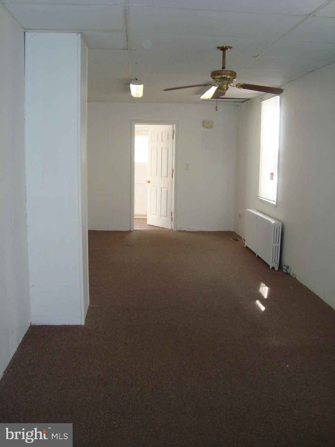 9118 Belair Road Baltimore, MD 21236 - Photo 8 of 16 Living Room/Office Space