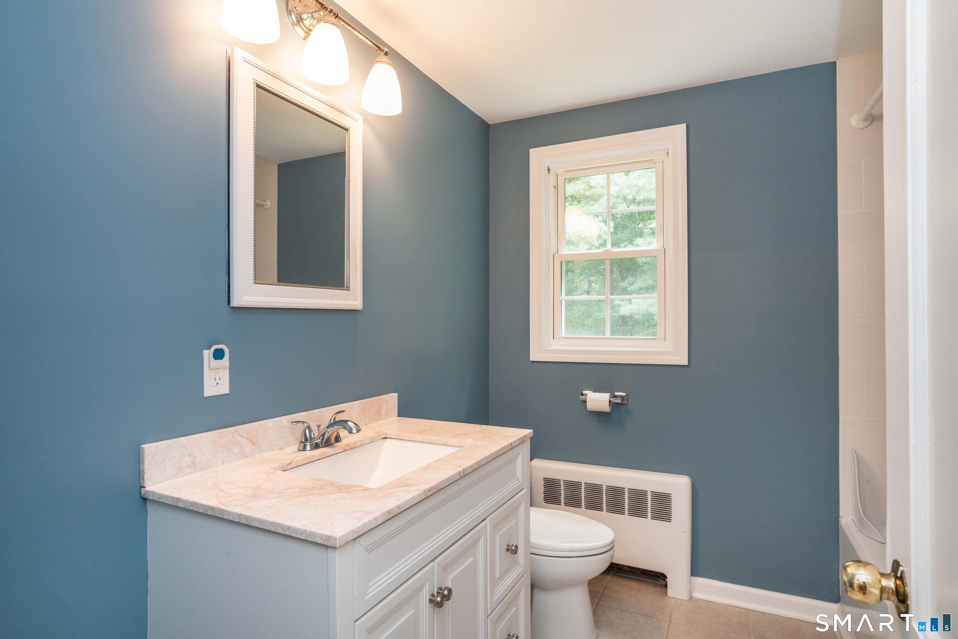 6 Stratton Lane Simsbury, CT 06092 - Photo 23 of 40