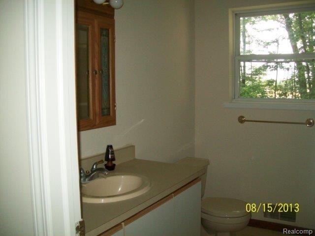 1062 East Barron Road Howell, MI 48855 - Photo 8 of 11 8-15-2013 012.jpg