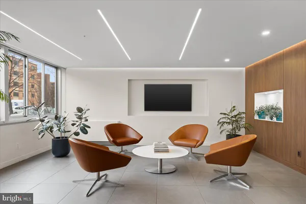 $2,995 | 1301 South Arlington Ridge Road, Unit 308, Arlington, VA 22202