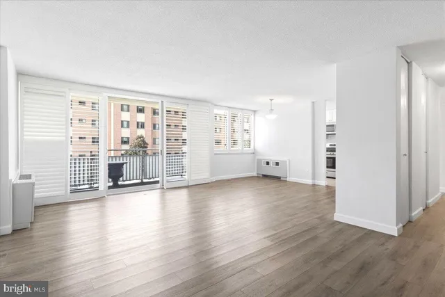 $3,200 | 1301 South Arlington Ridge Road, Unit 308, Arlington, VA 22202